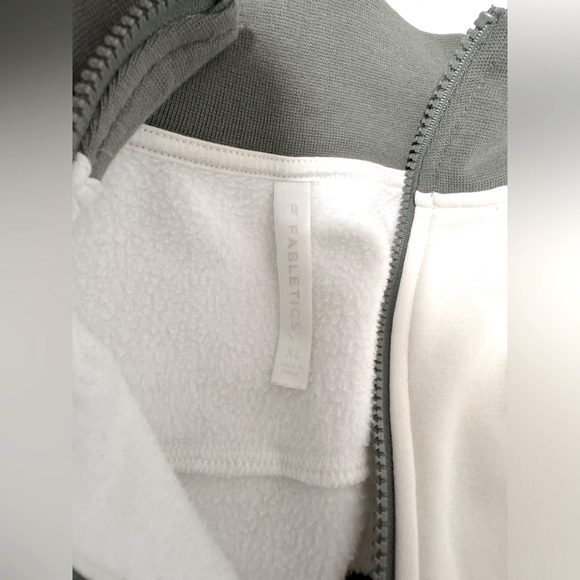 Fabletics Catarina Mock Neck Half Zip Pullover Sweatshirt Cropped Sweater XL - Picture 11 of 11